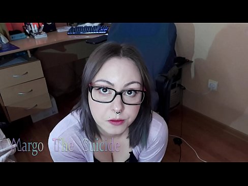 ❤️ Seksi djevojka s naočalama duboko siše dildo na kameri Jebanje u pornografiji hr.onetubes.top ❌