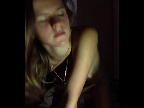 ❤️ Djevojka masturbira i svršava Jebanje u pornografiji hr.onetubes.top ❌